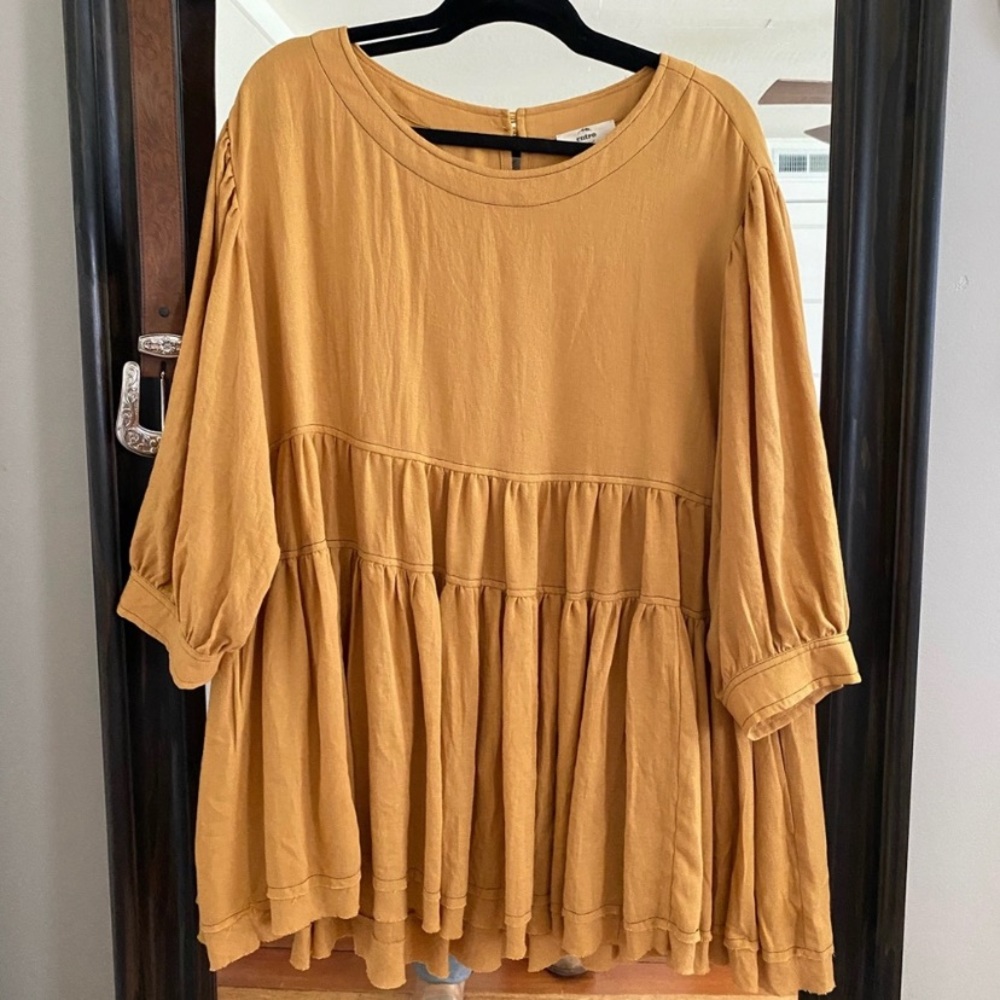 ENTRO Mustard Peplum ruffle top